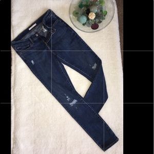 Levi’s 711 Skinny Jeans